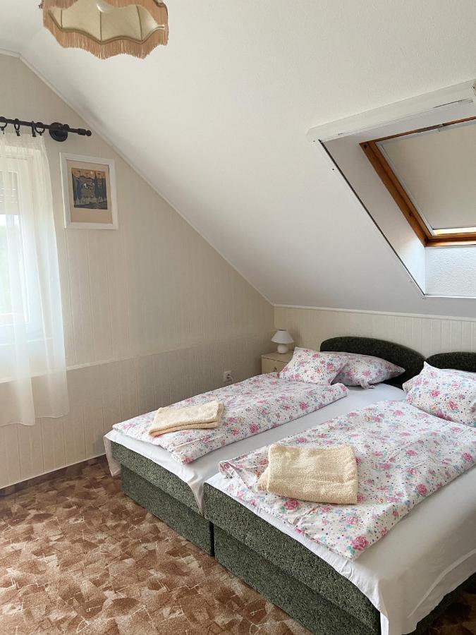 Piroska Apartment 잘라카로쉬 외부 사진